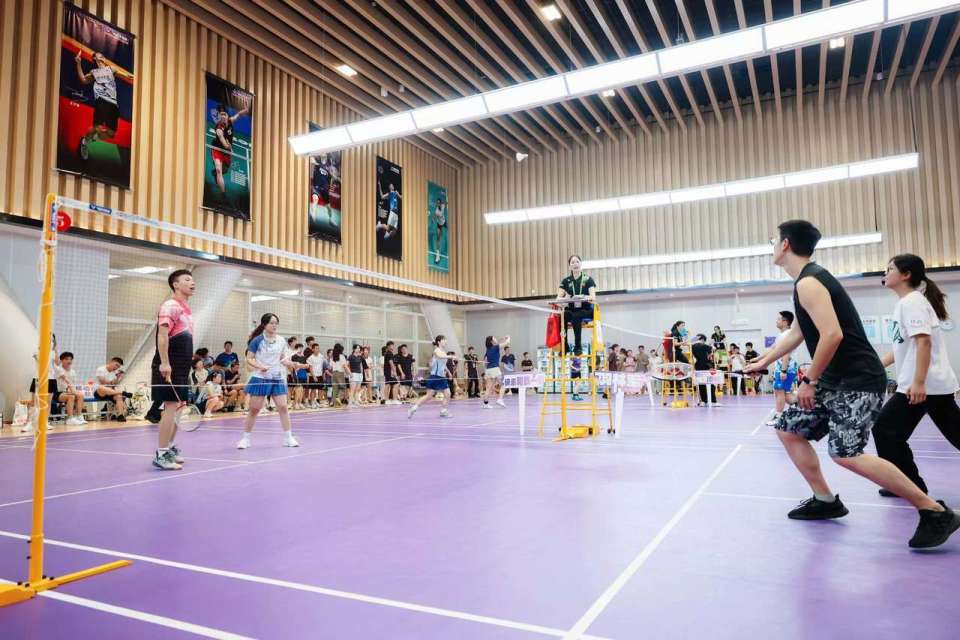 混双比赛的, 大社交圈