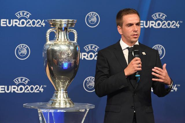 为整个锦标, 这位前拜仁 为整个锦标, 这位前拜仁